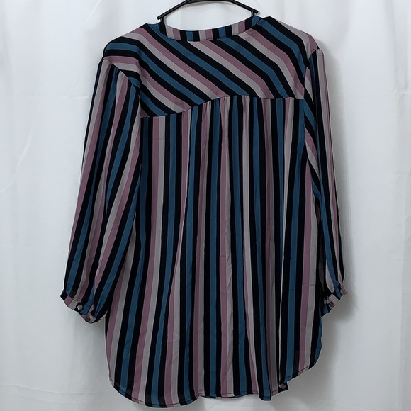 Women’s Torrid Striped Blouse Size 1 = 1X 14/16 EUC - Picture 5 of 7
